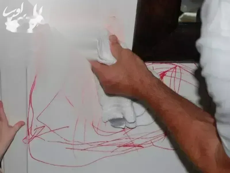 پاك كردن ماژيك از روي دیوار گچی